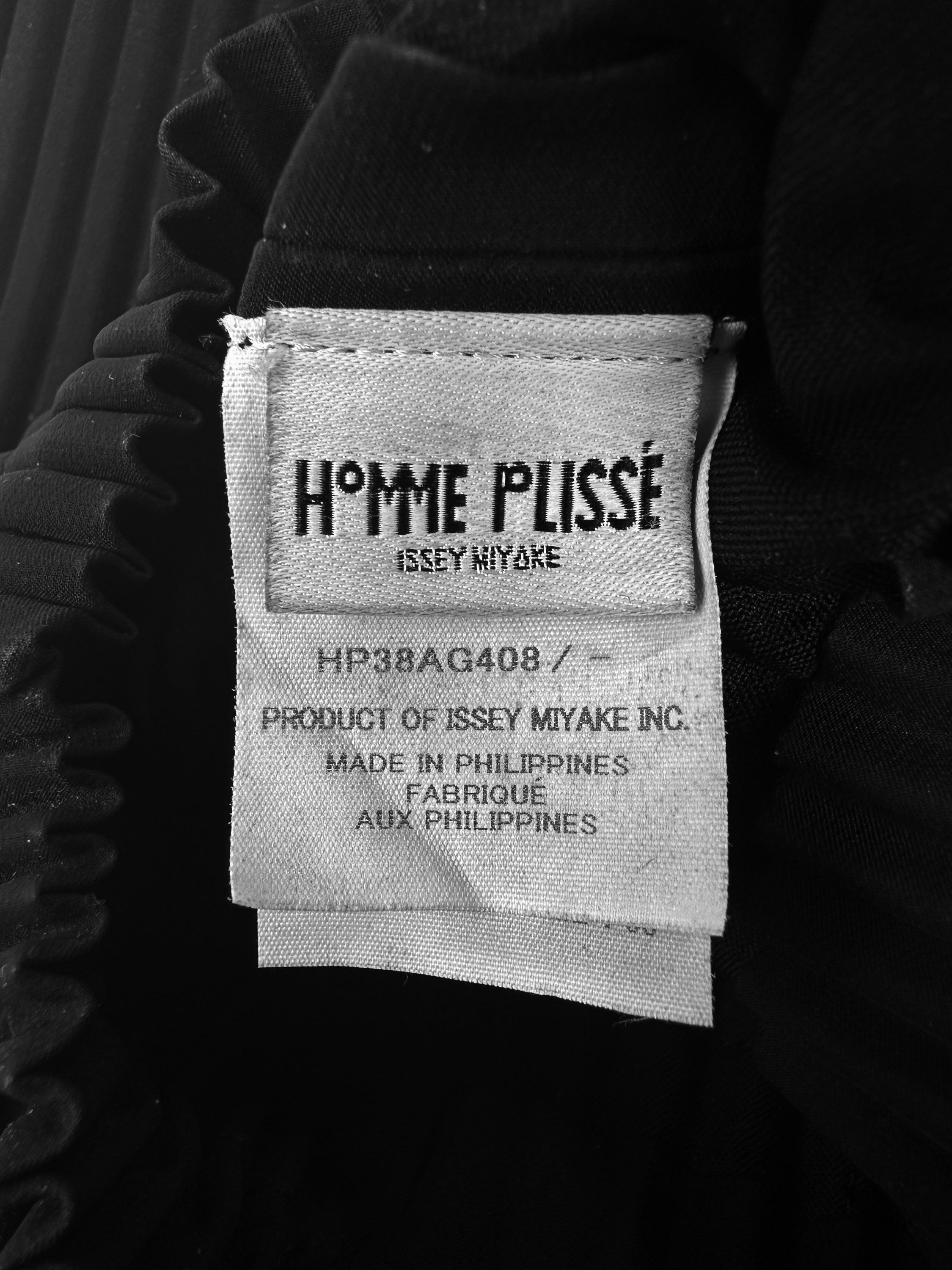 Issey Miyake Homme Plisse Black Pleated Crossbody Shoulder Bag