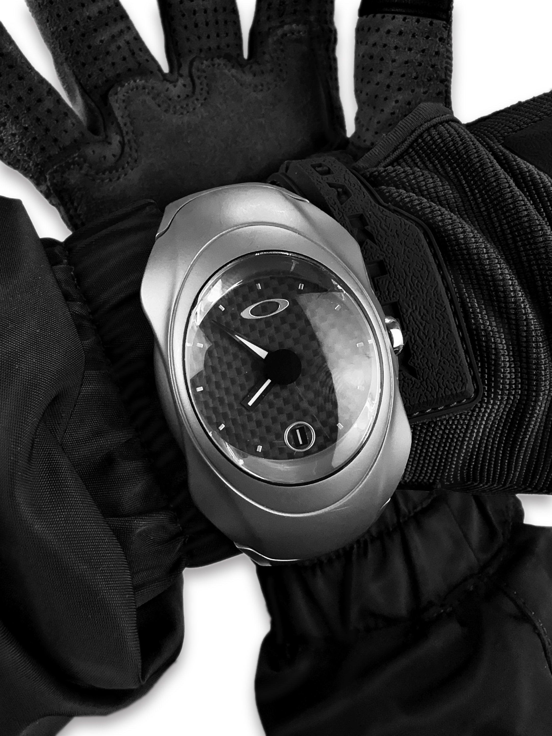 1998 OAKLEY 'TIMEBOMB' TITANIUM CARBON FIBER WRISTWATCH