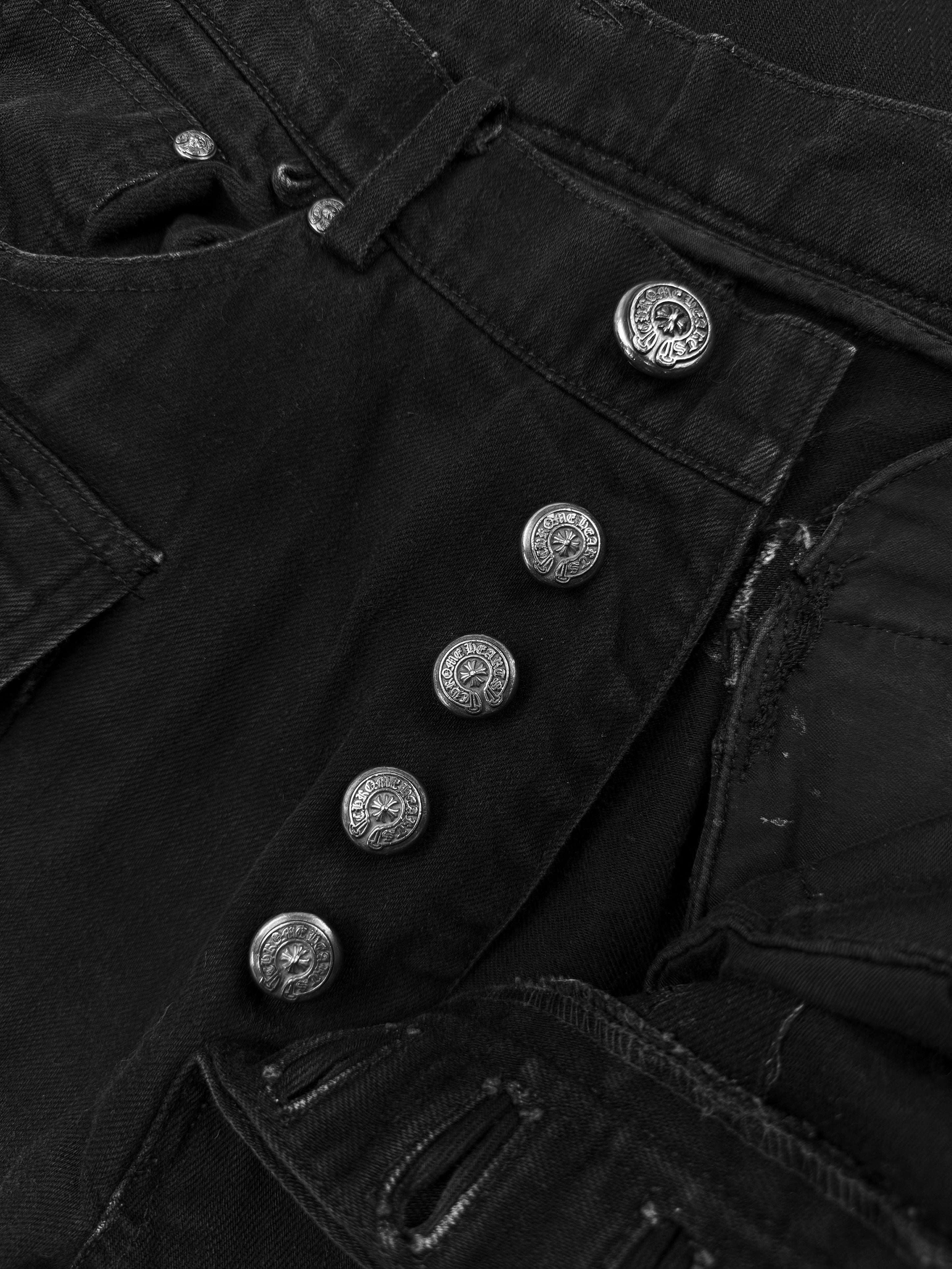 Chrome Hearts ‘Fatigue’ 9 Cargo Pocket Fleur Knee Washed Denim Pants