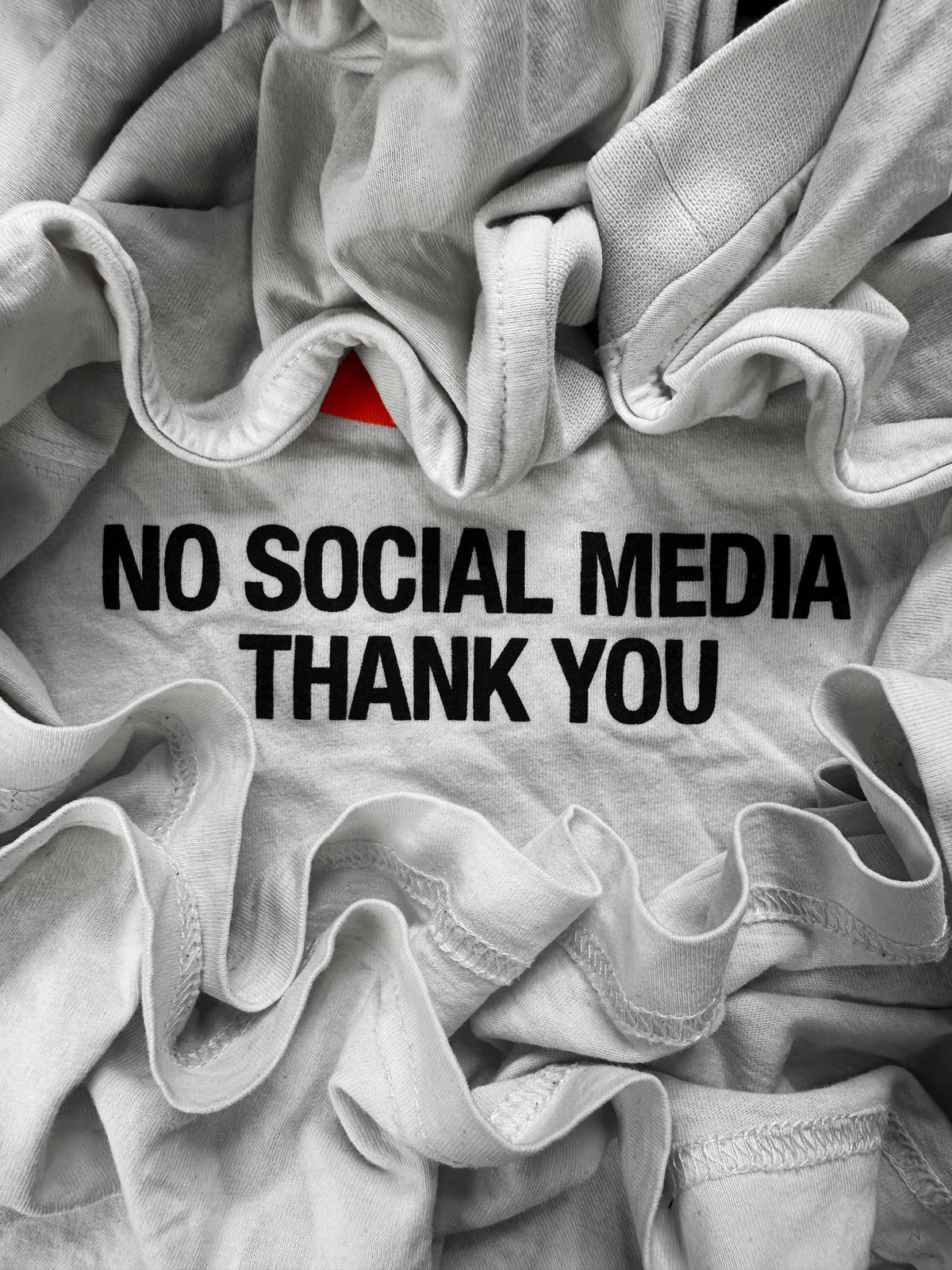AW21 Vêtements ‘No Photos’ White Graphic Social Media T-Shirt