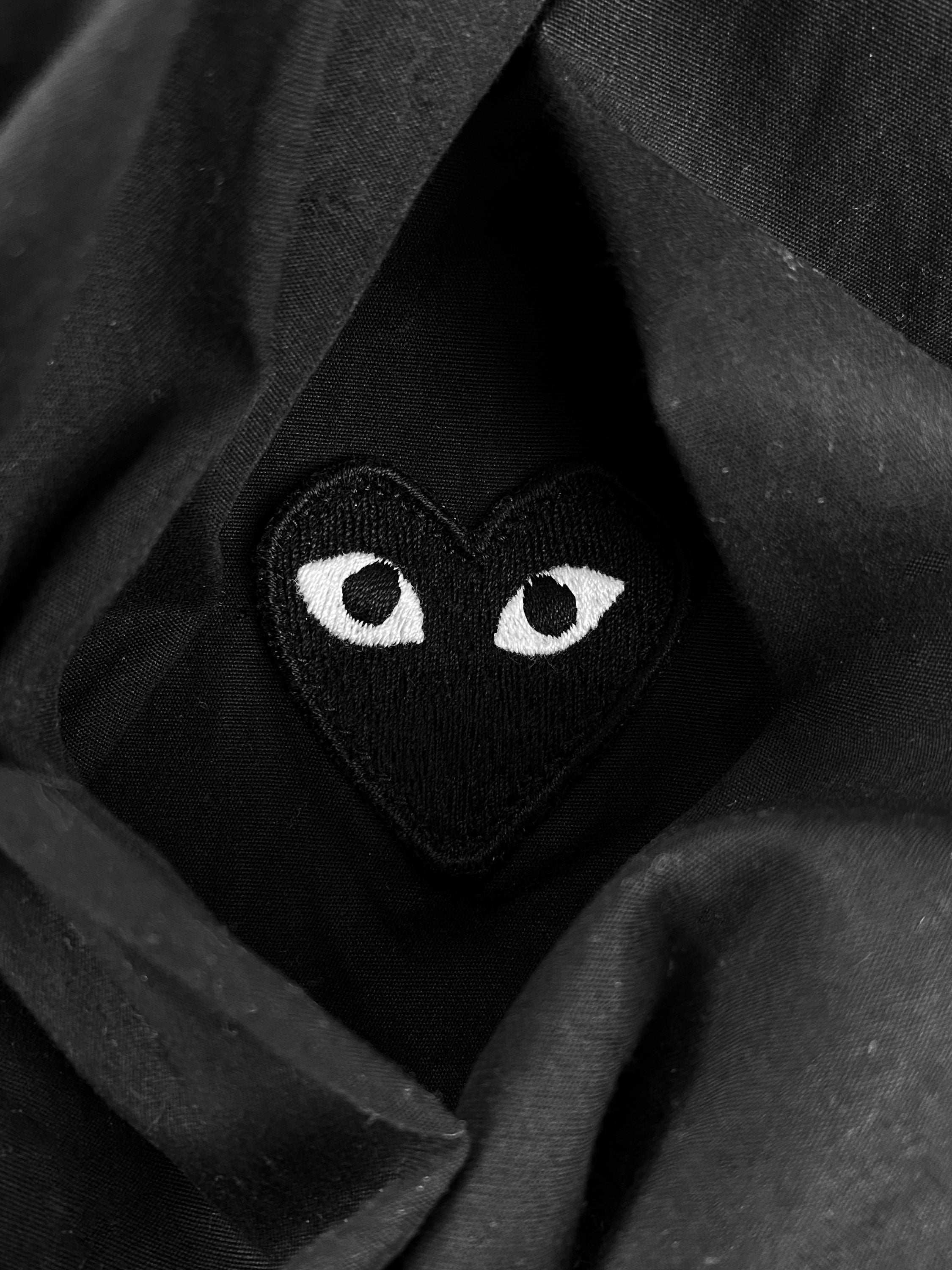 Comme des Garçons PLAY ‘Heart’ Motif Collared Longsleeve Shirt