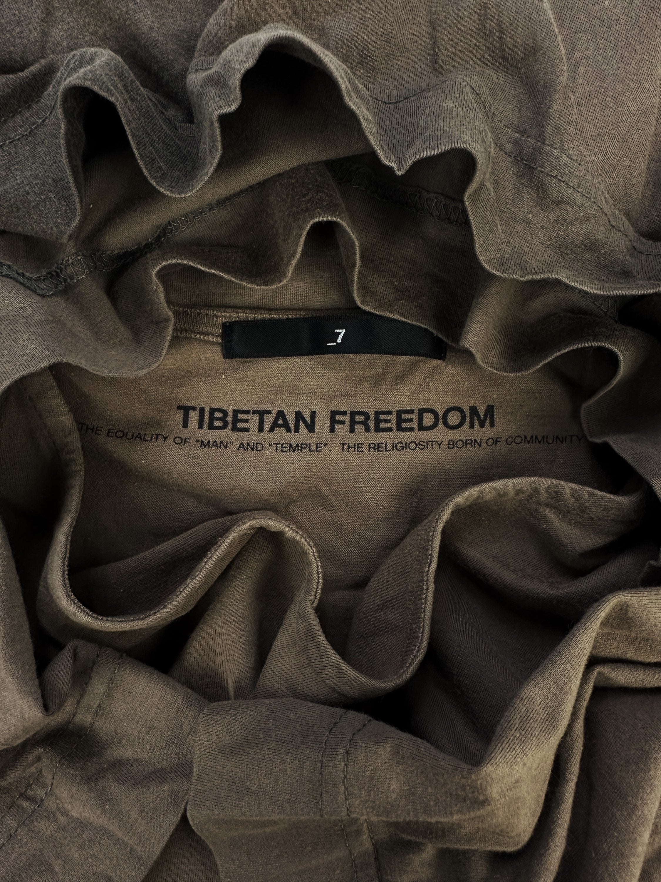 00s Julius ‘Tibetan Freedom’ Beige V-Neck Collar T-Shirt