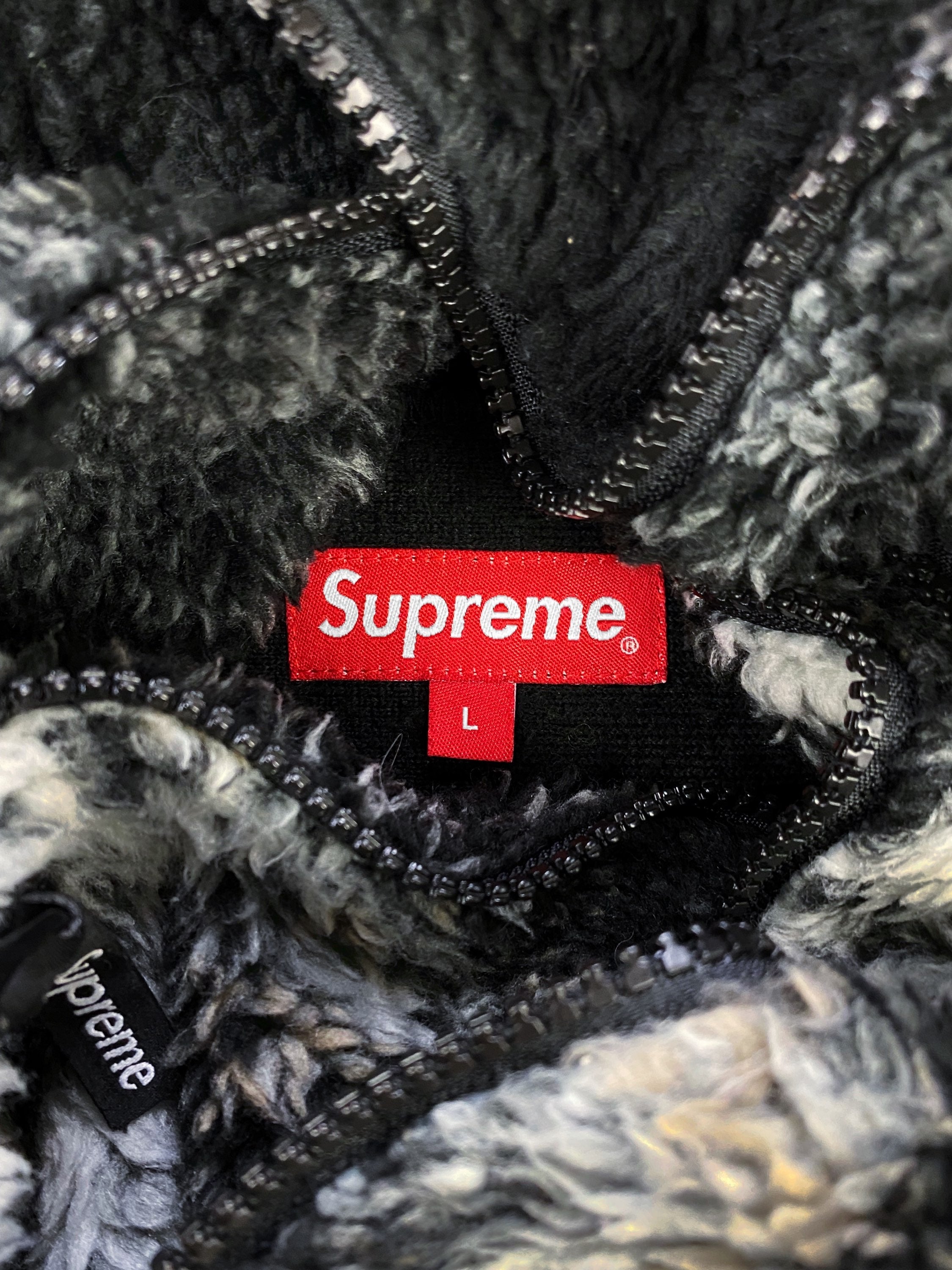 SS19 Supreme ‘Wolf’ Spellout Deep-pile Full Zip Fleece