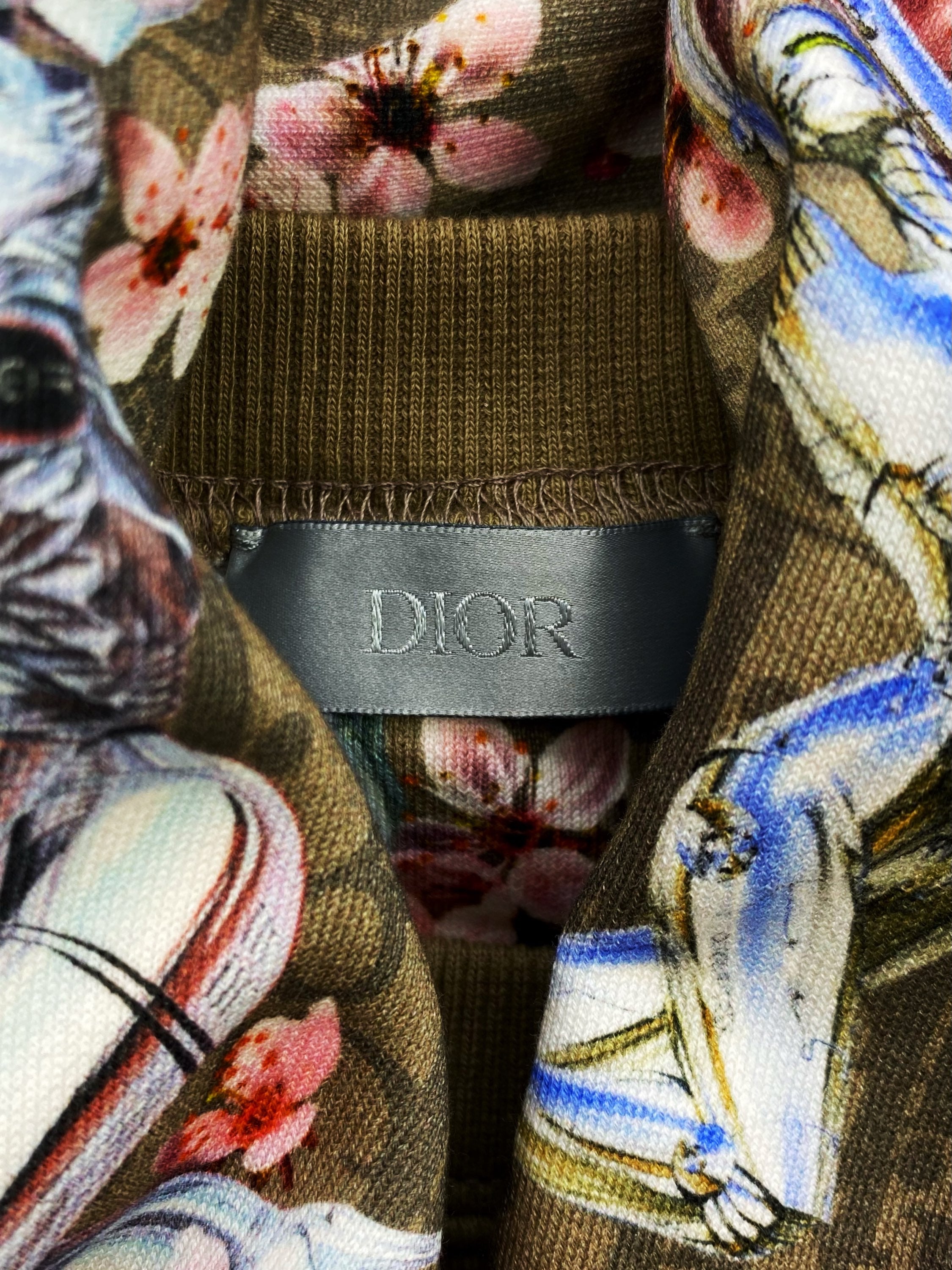 AW19 Dior x Hajime Sorayama ‘Fembot’ Gradient Monogram Crewneck