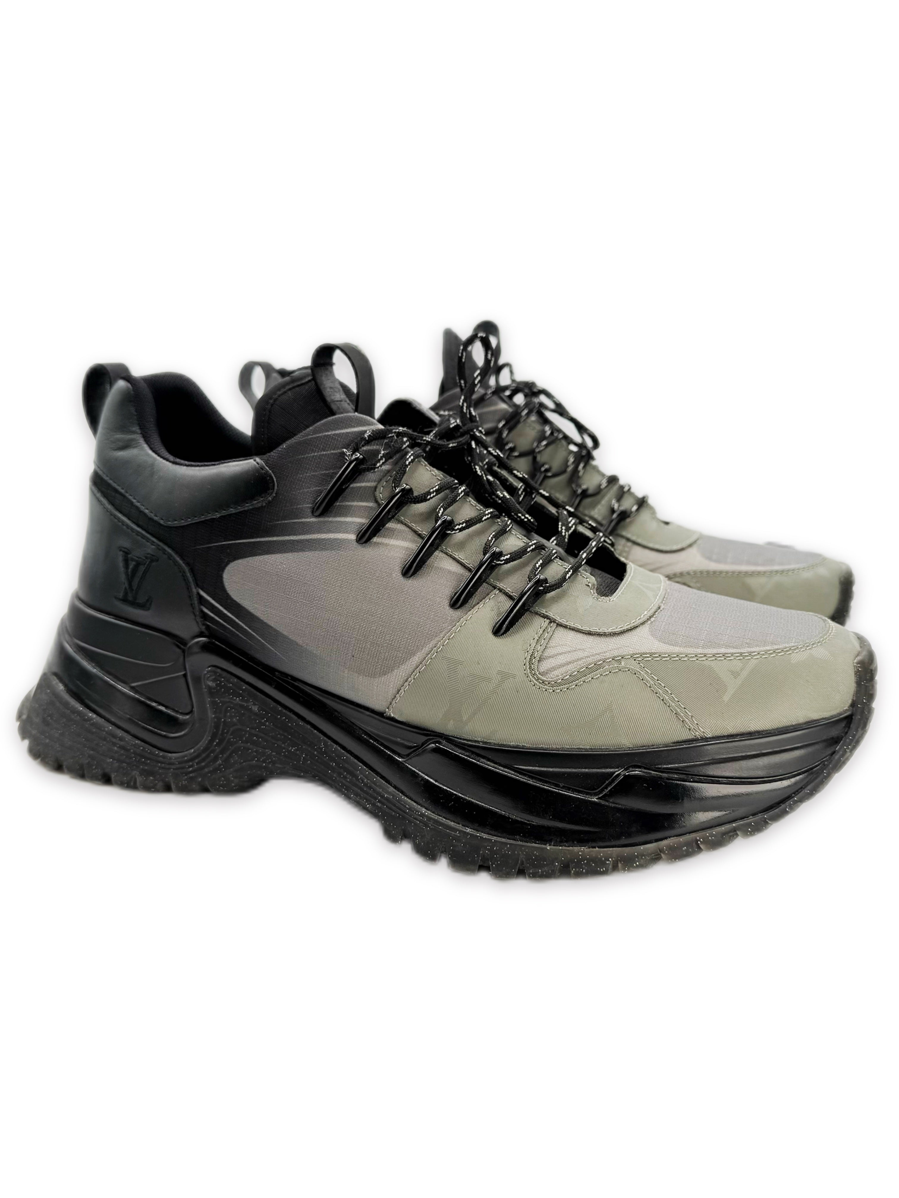 AW18 Louis Vuitton ‘Run Away Pulse’ Black Gradient Sneakers