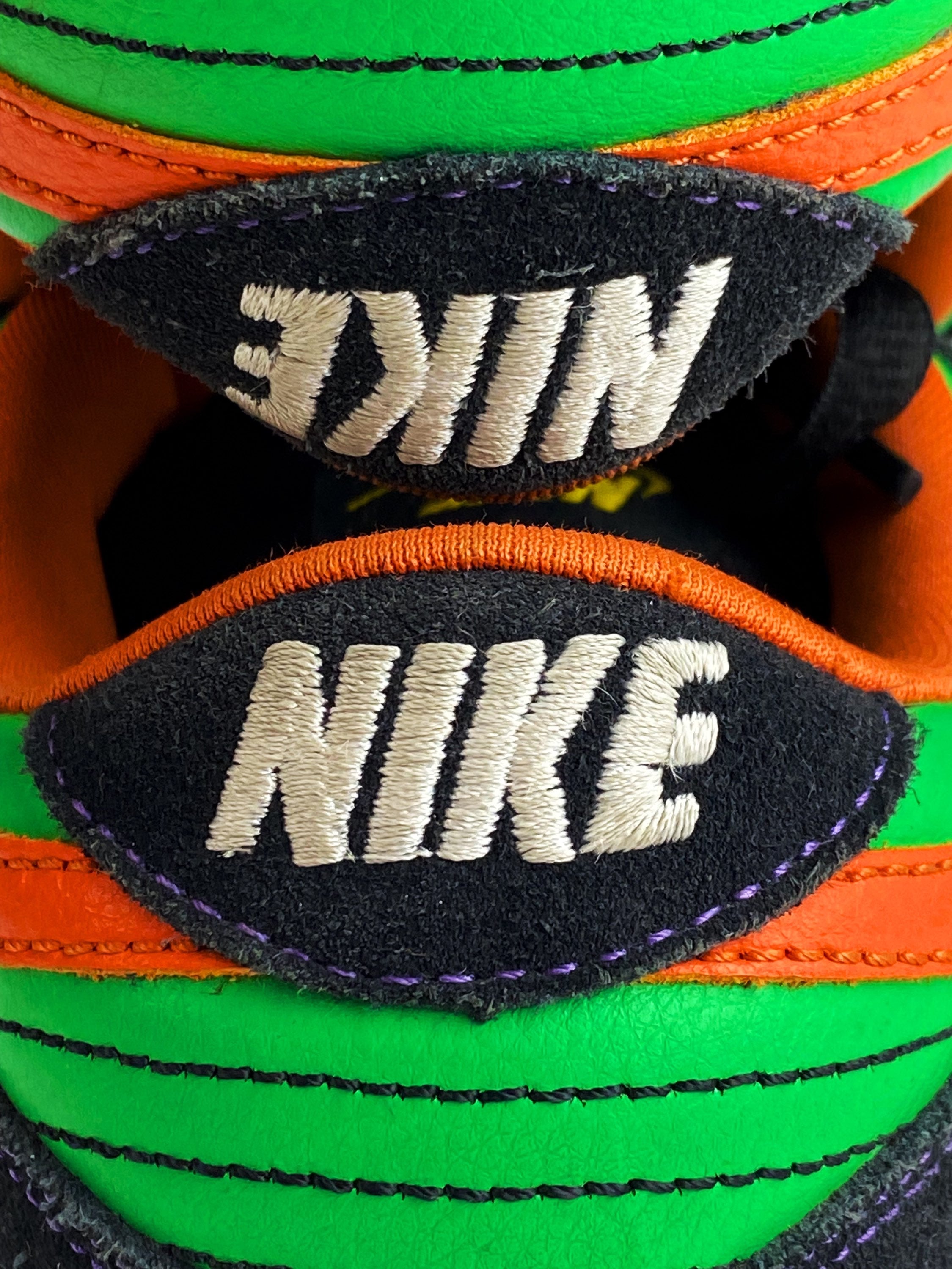 2009 Nike SB Dunk Low ‘Green Spark’ Hoop Orange Sneakers