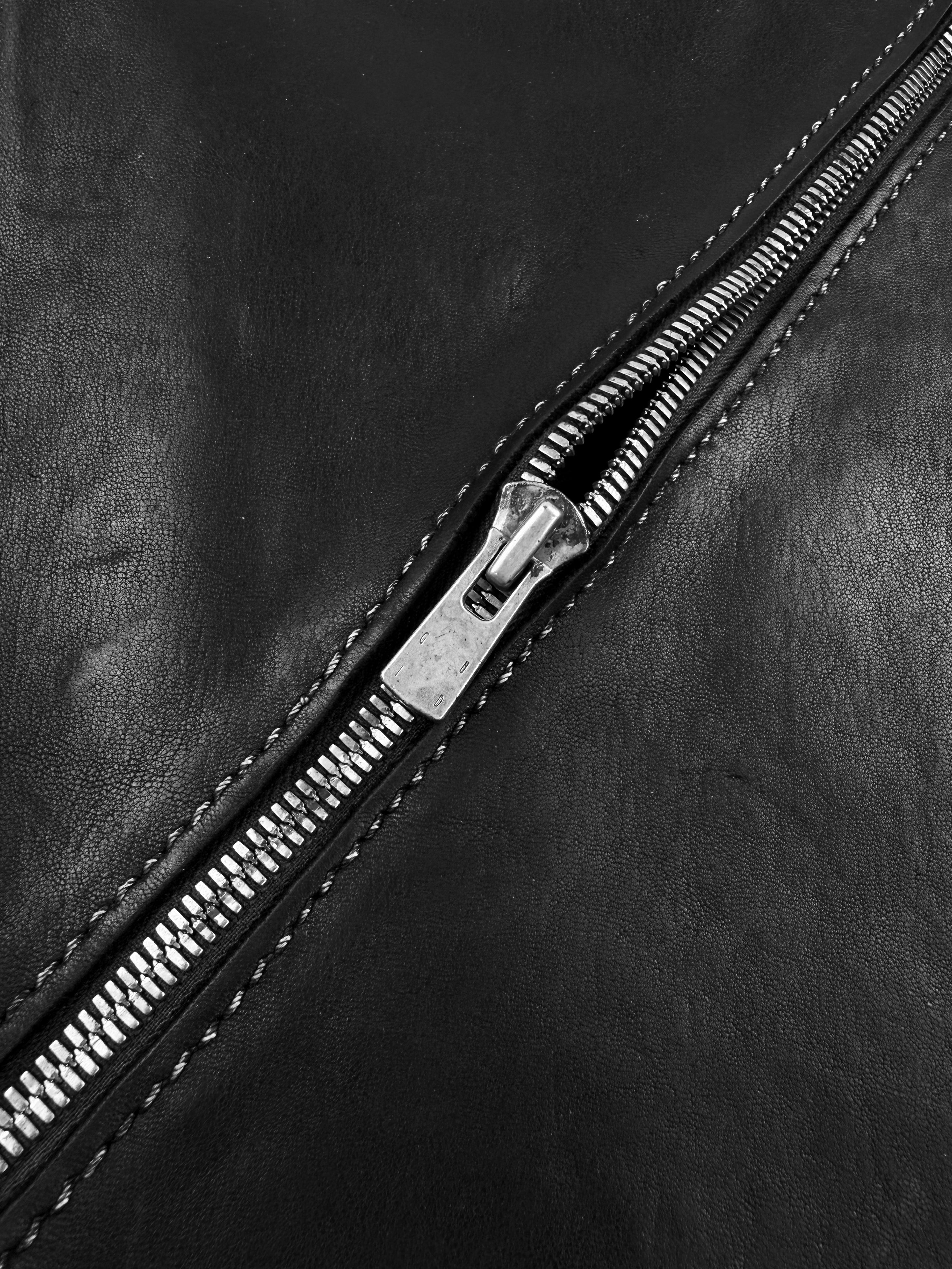 Guidi Black Horse Leather Zipper Backpack