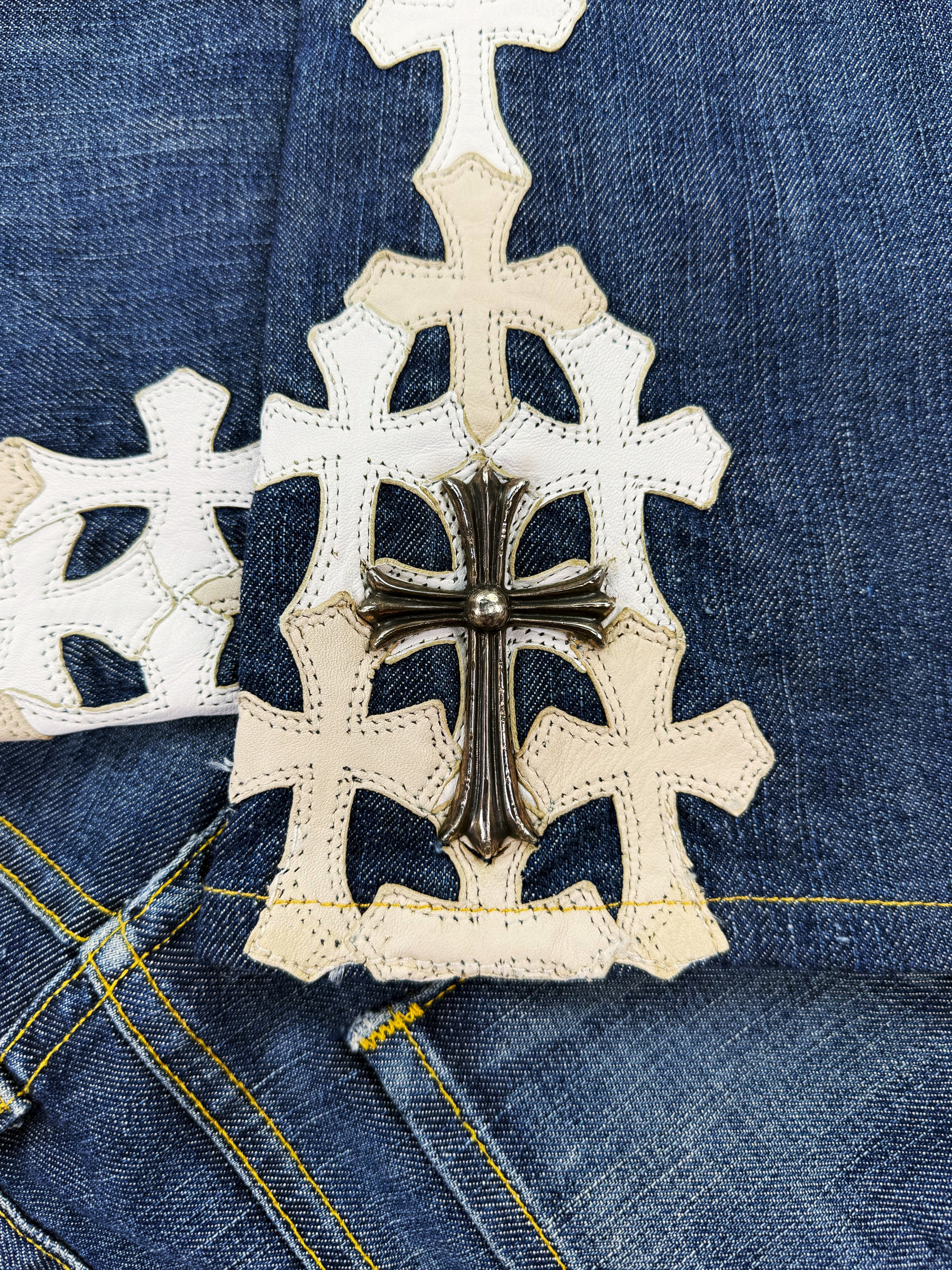 Chrome Hearts 43 Cross Patch Silver Pendant Flooded Blue Denim Jeans