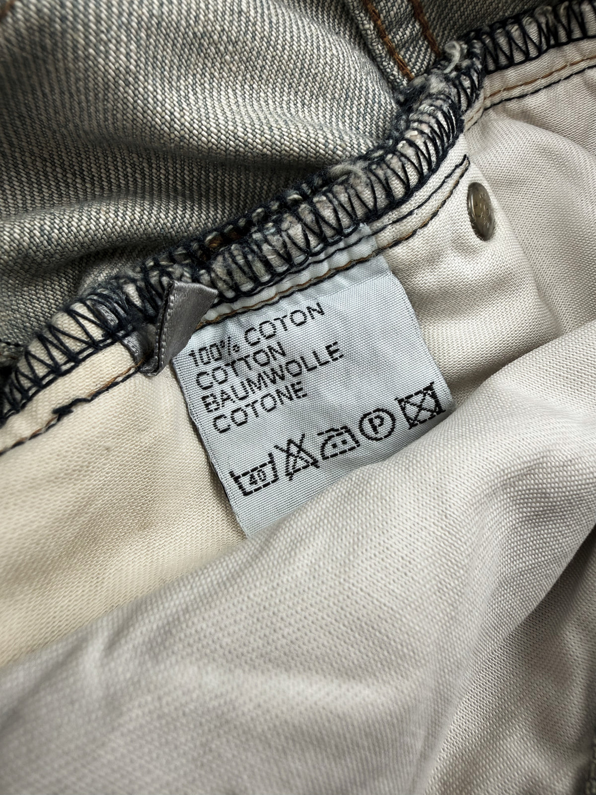 SS04 Dior Homme Strip Bleu Claire Unaltered Light Wash Denim Jeans
