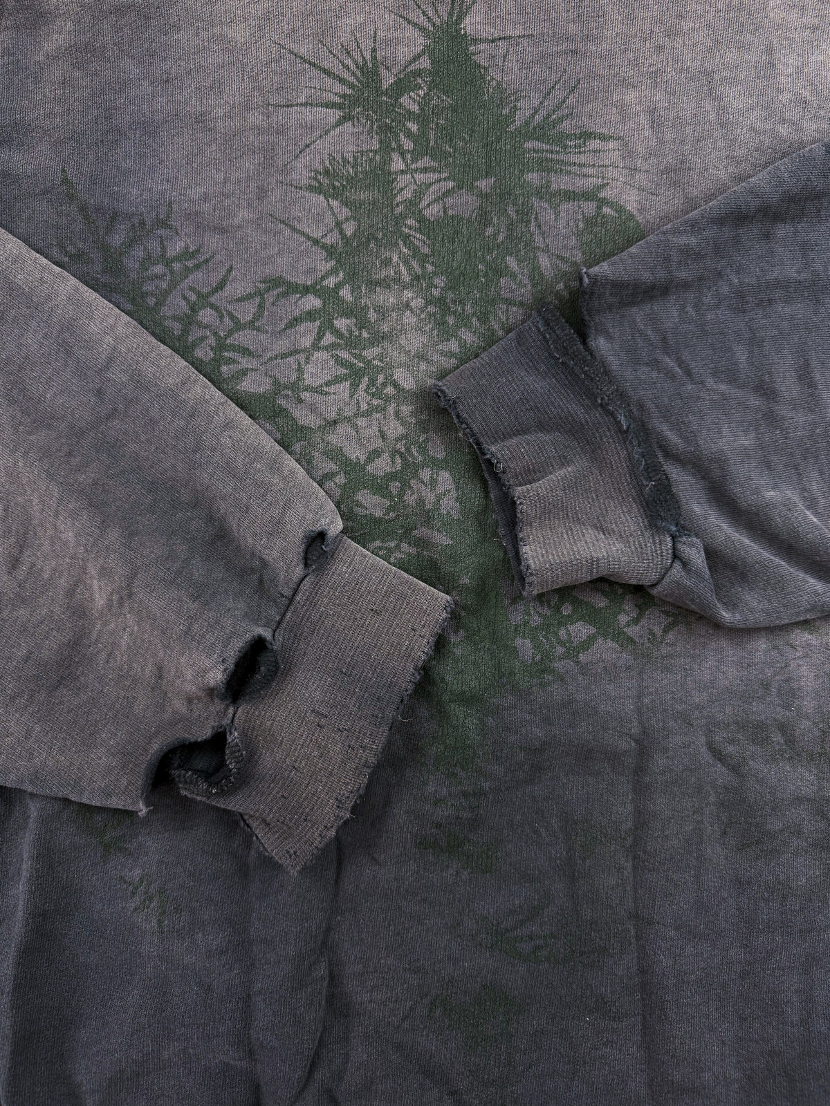 AW02 Raf Simons ‘Thorns’ Virginia Creeper Raglan Sun Faded Navy Blue Crewneck