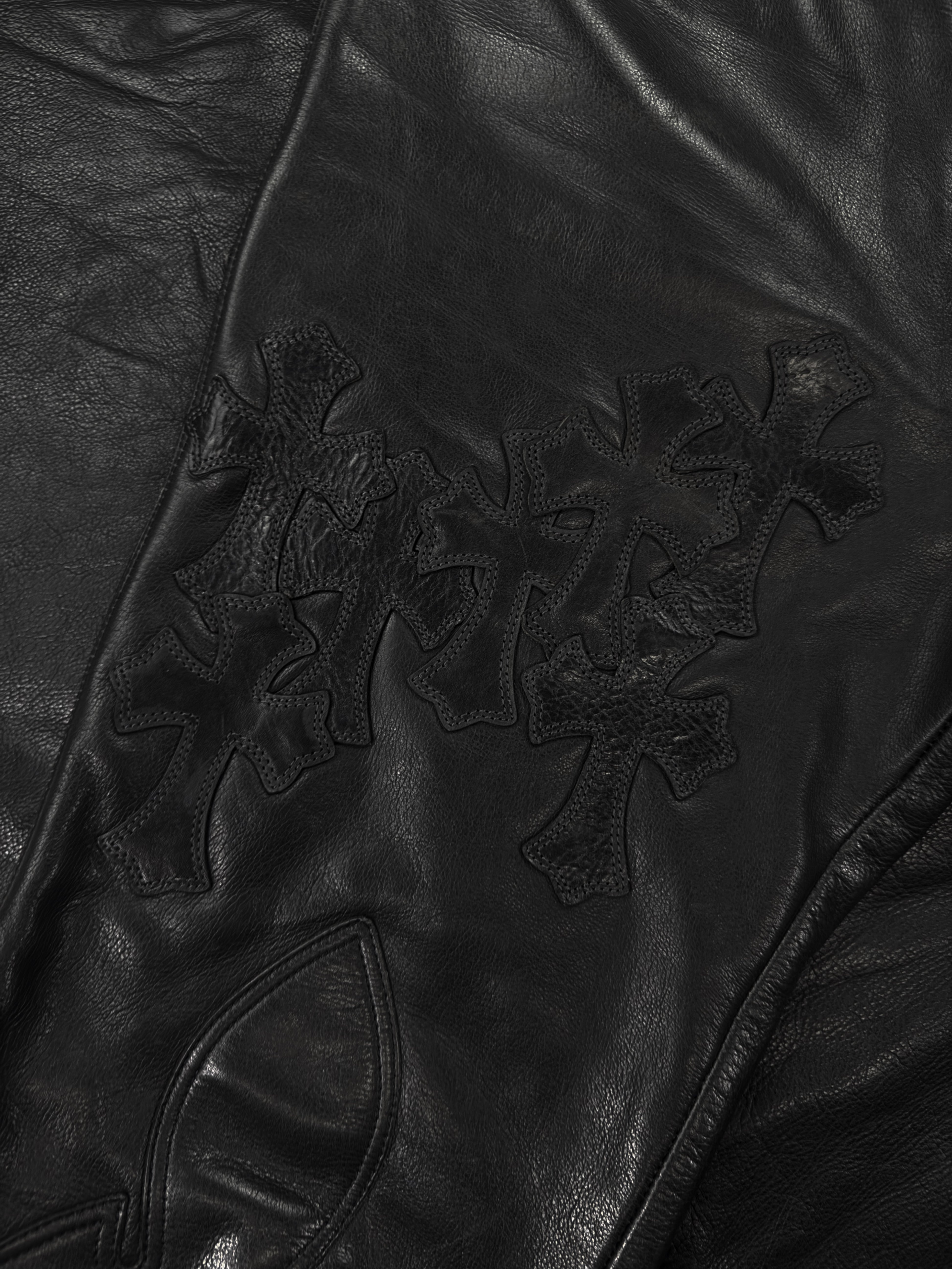 Chrome Hearts 30 Cross Patch Gunslinger Back Buckle Fleur Knee Leather Pants